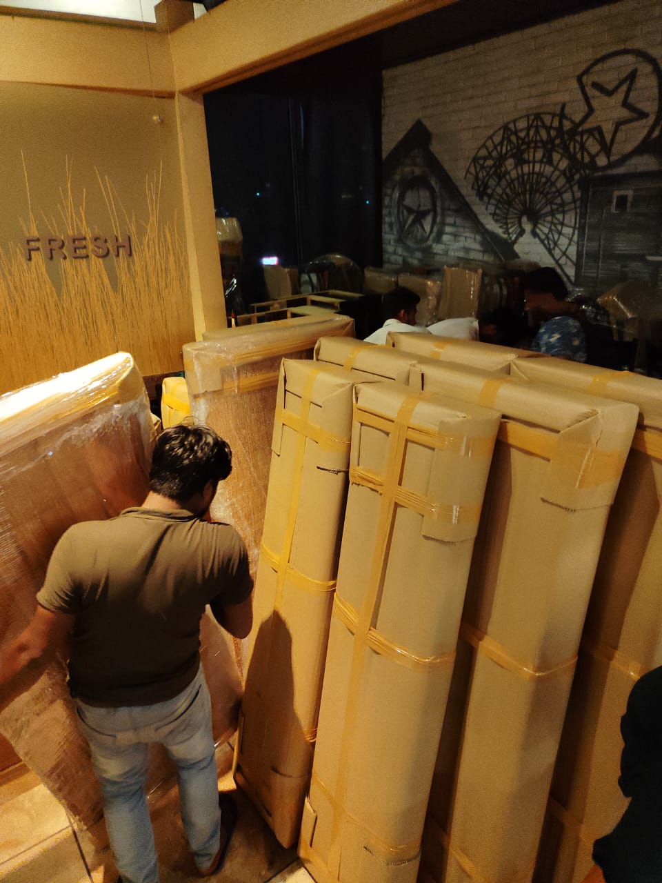 Furniture wrapping service